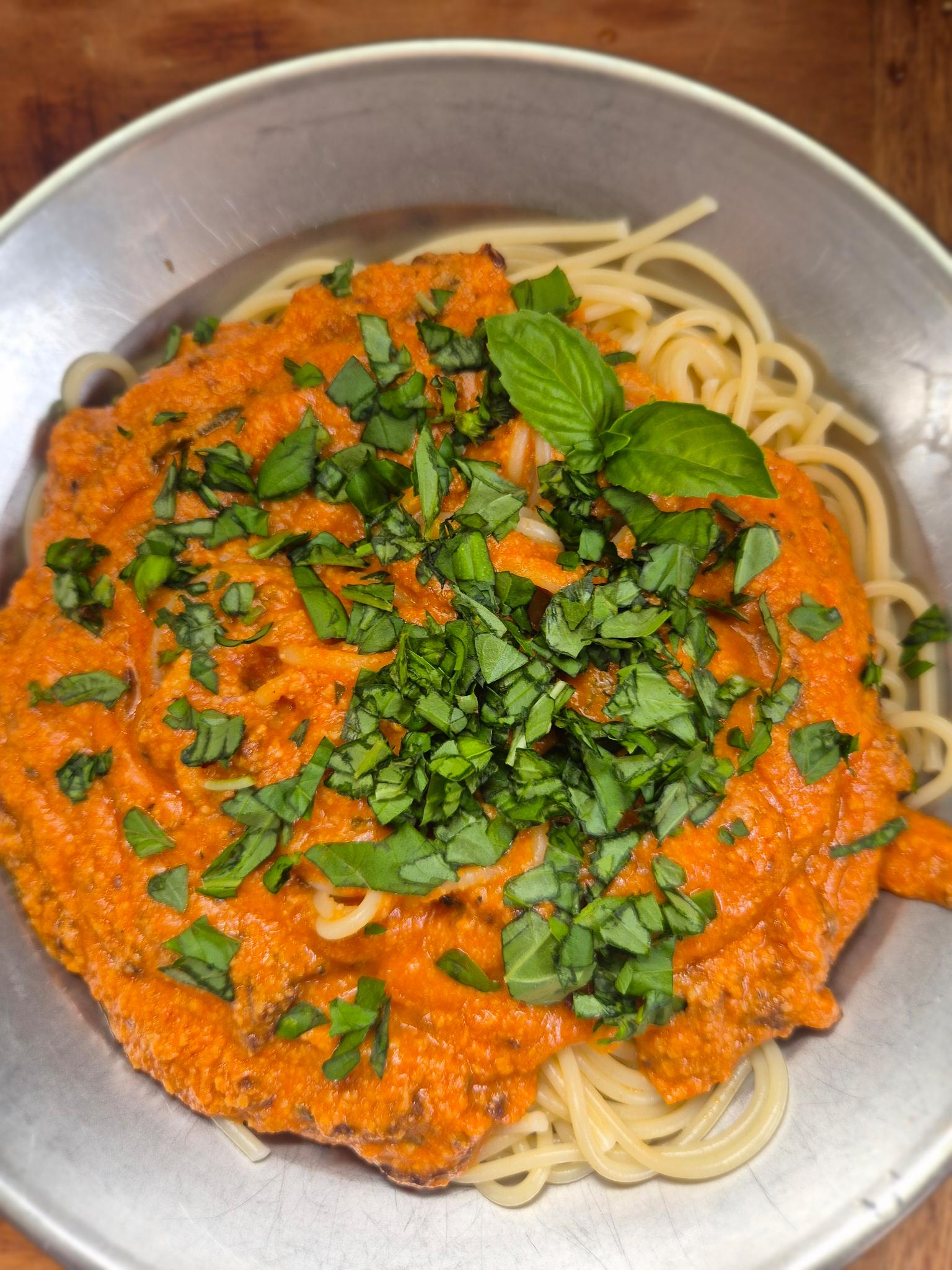 Cashew-tomaattipasta